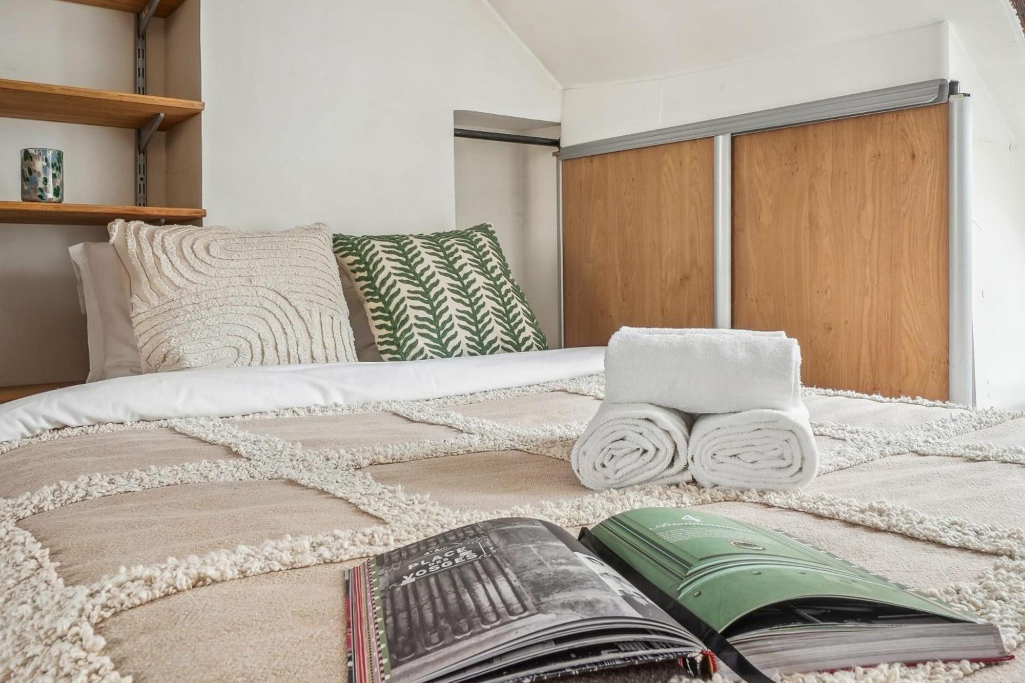Place Des Vosges & Le Marais - Cityapartmentstay Paris Bagian luar foto